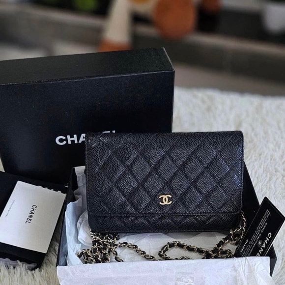 CHANEL Handbags - Chanel wallet on chain